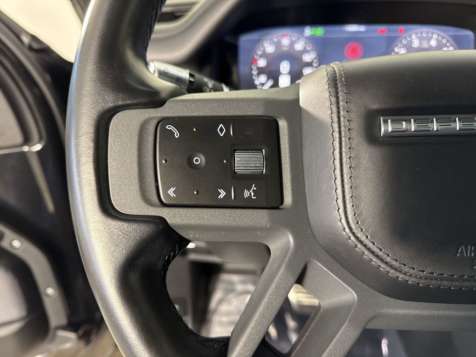 Used 2022 Land Rover Defender 90 X image 11