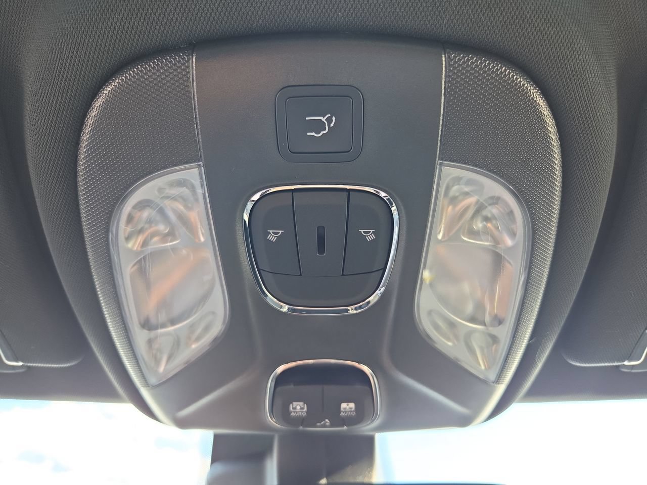 New 2026 Jeep Compass Limited w/ Sun, Sound & Navigation Group AWD/4WD image 24