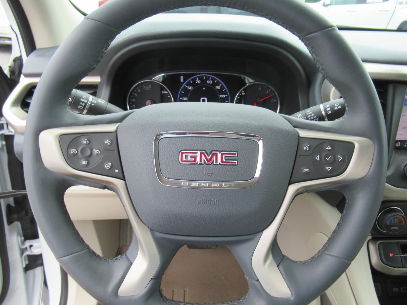 Used 2023 GMC Acadia Denali w/ Denali Ultimate Package FWD image 24