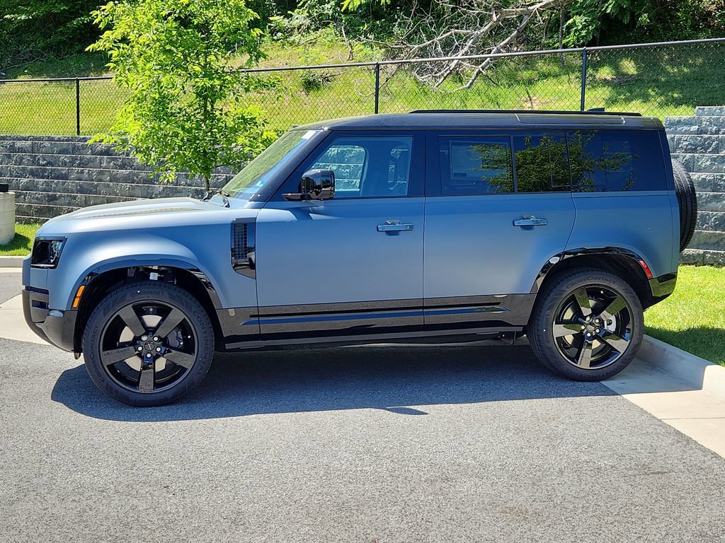New 2026 Land Rover Defender 110 X-Dynamic SE AWD/4WD image 6