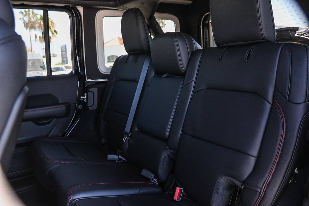 New 2026 Jeep Wrangler Unlimited Rubicon AWD/4WD image 19