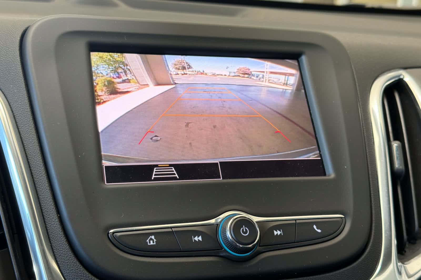 Used 2024 Chevrolet Equinox LT FWD image 21