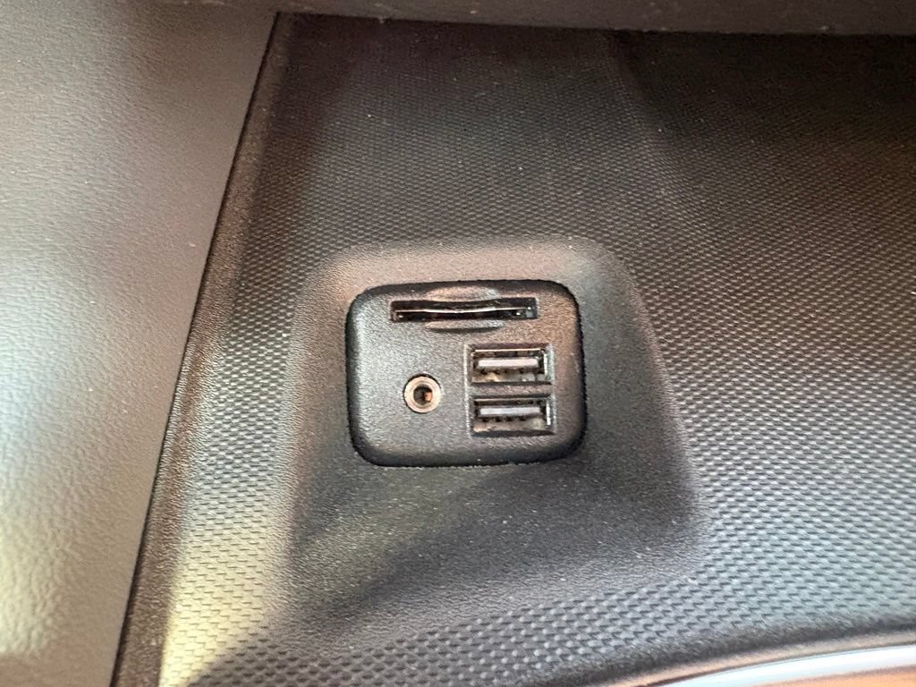 Used 2021 Buick Enclave Essence FWD image 24