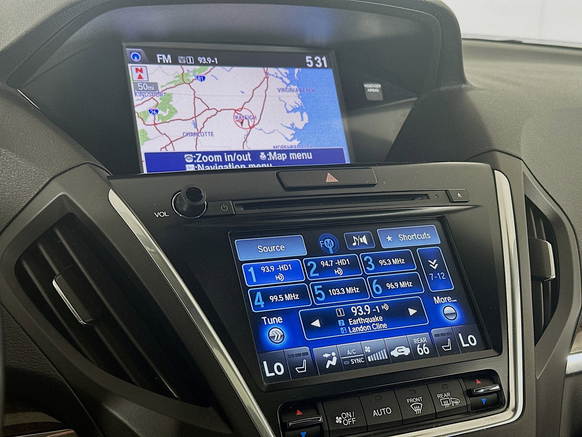 Used 2017 Acura MDX SH-AWD w/ Technology Package image 21