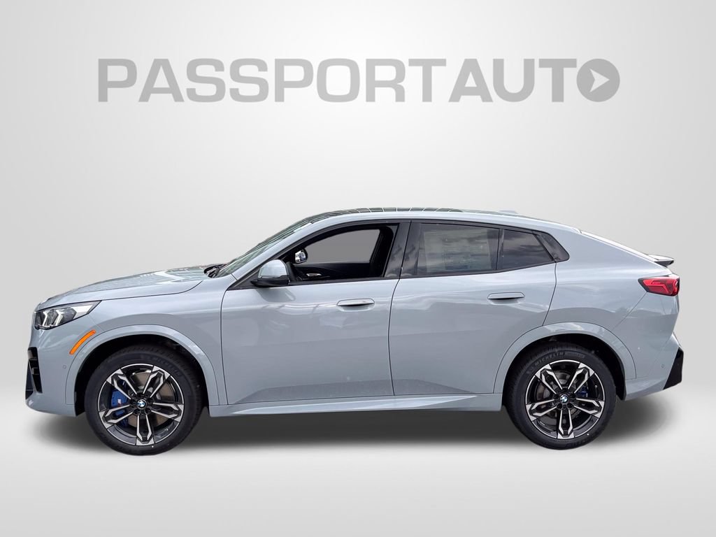New 2026 BMW X2 xDrive28i w/ Technology Package AWD/4WD image 2