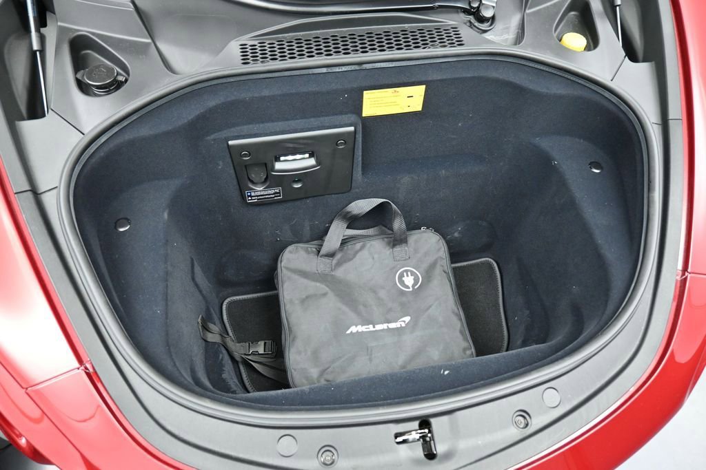 Used 2024 McLaren Artura RWD image 26
