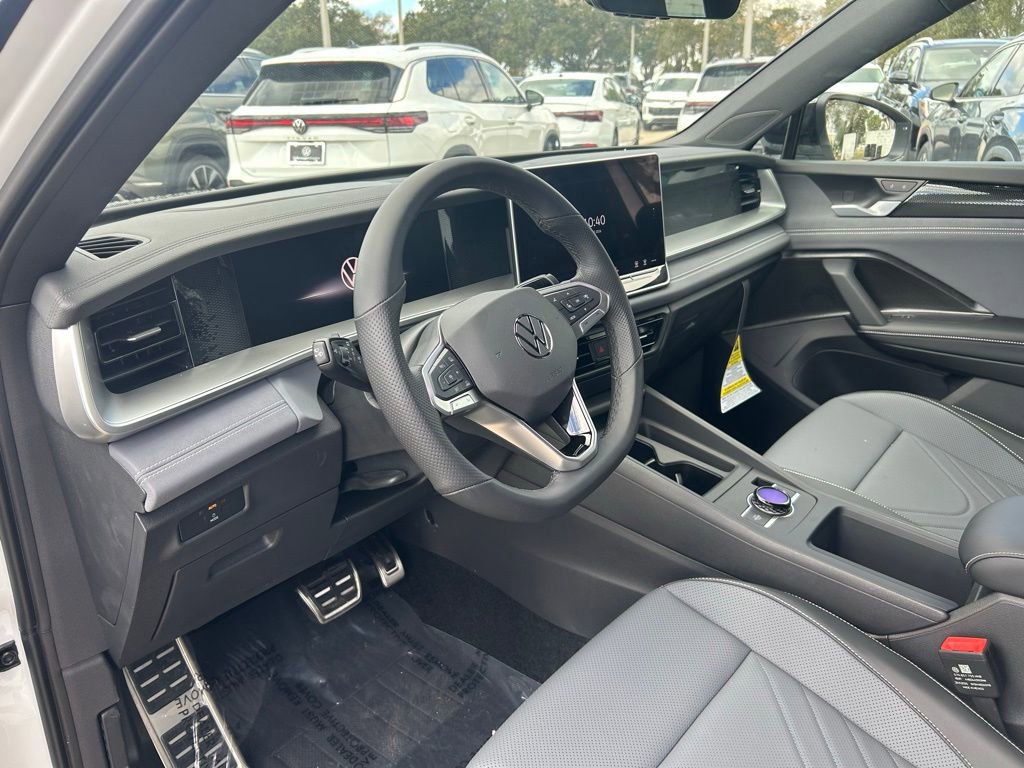 New 2026 Volkswagen Tiguan SE R-Line image 16