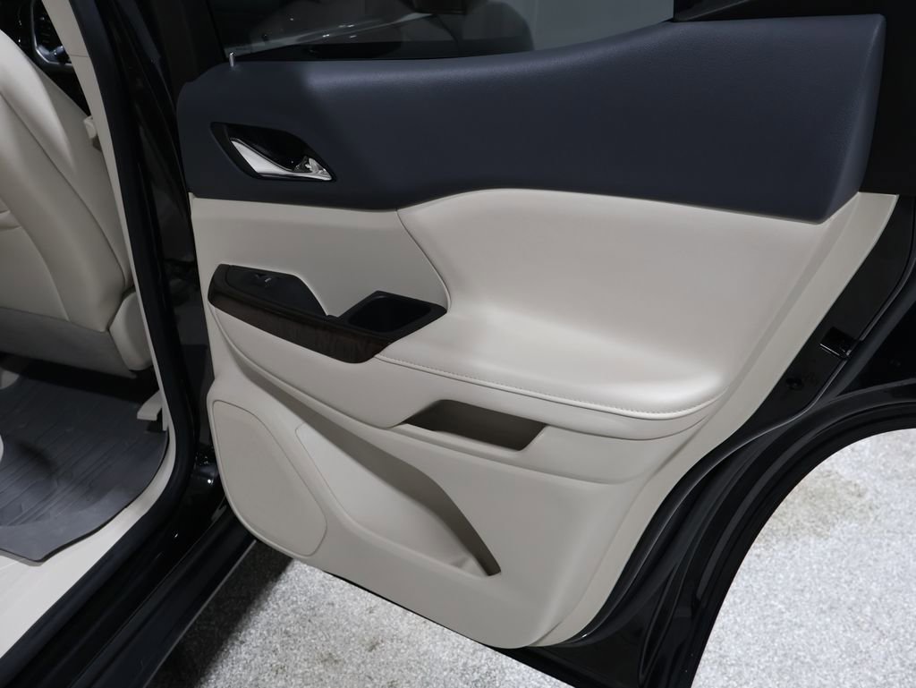 Used 2022 GMC Acadia Denali w/ Denali Ultimate Package image 26