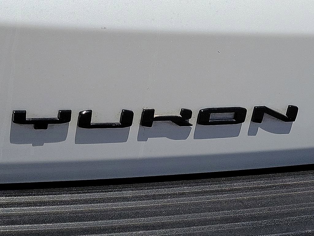 Used 2025 GMC Yukon XL Denali Ultimate AWD/4WD image 9