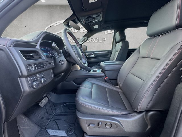 Used 2024 Chevrolet Suburban RST w/ Luxury Package AWD/4WD image 24