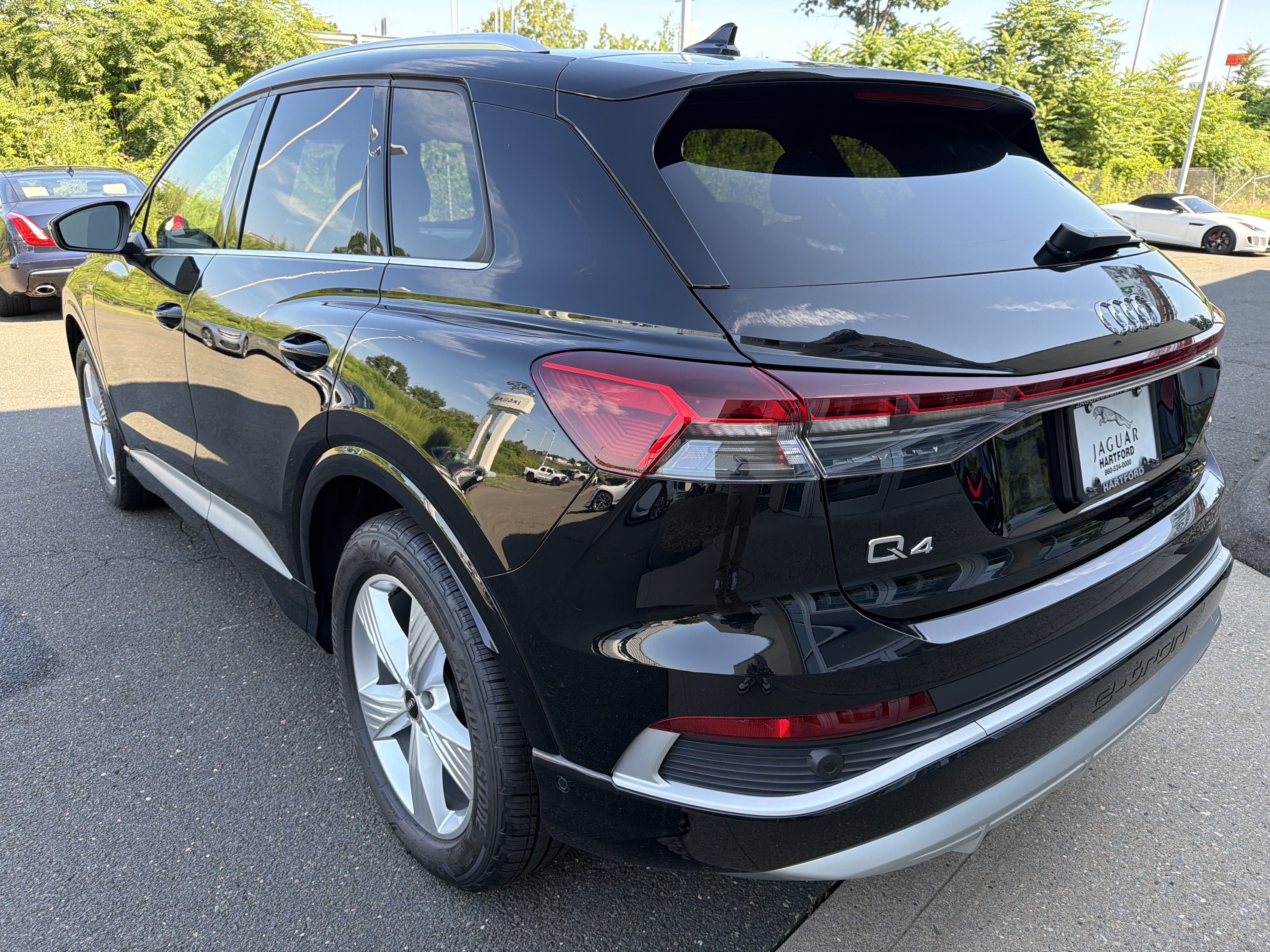 Used 2023 Audi Q4 e-tron Premium Plus w/ Premium Plus AWD/4WD image 6