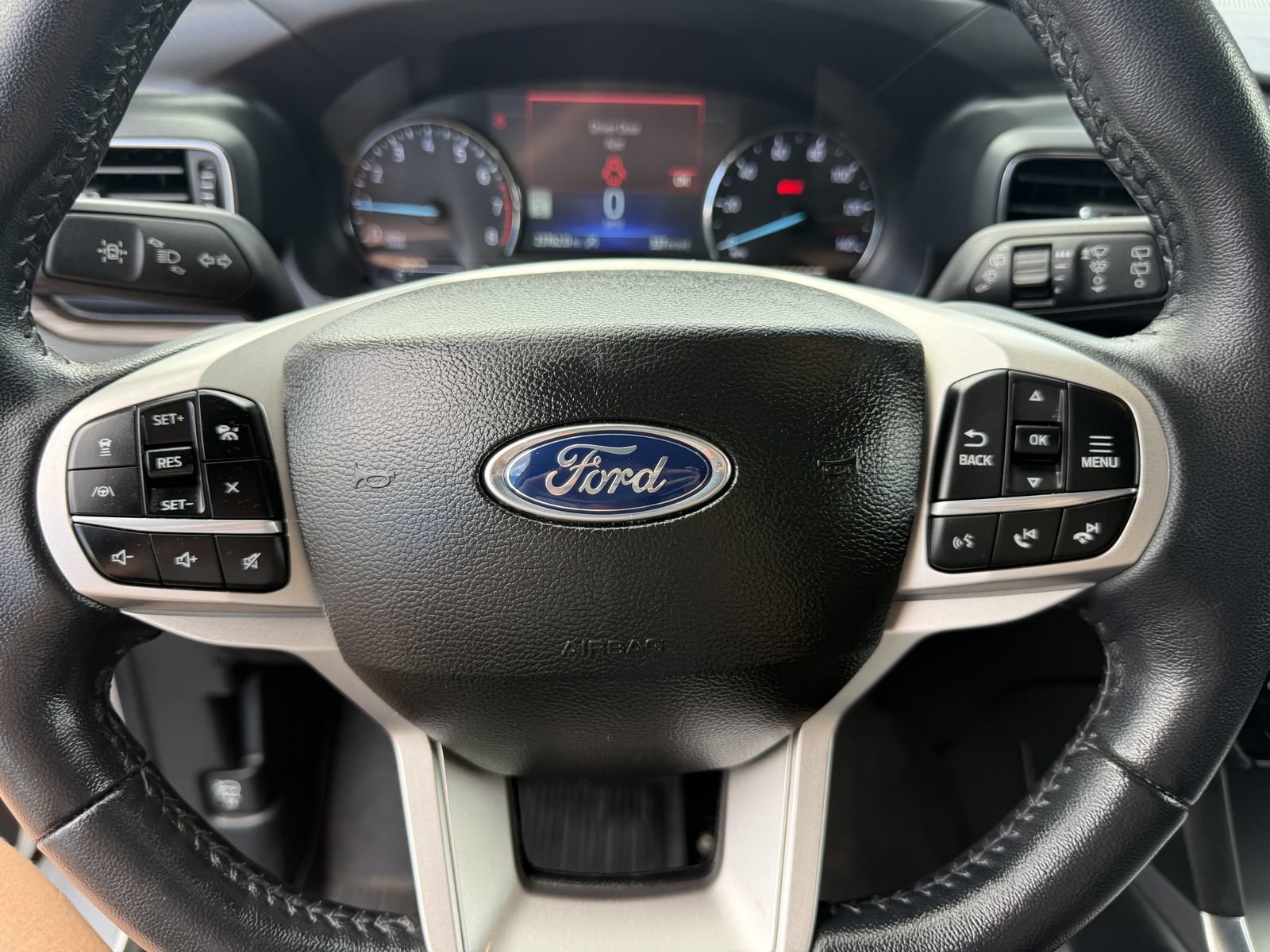 Certified 2023 Ford Explorer Limited w/ Equipment Group 301A RWD image 40