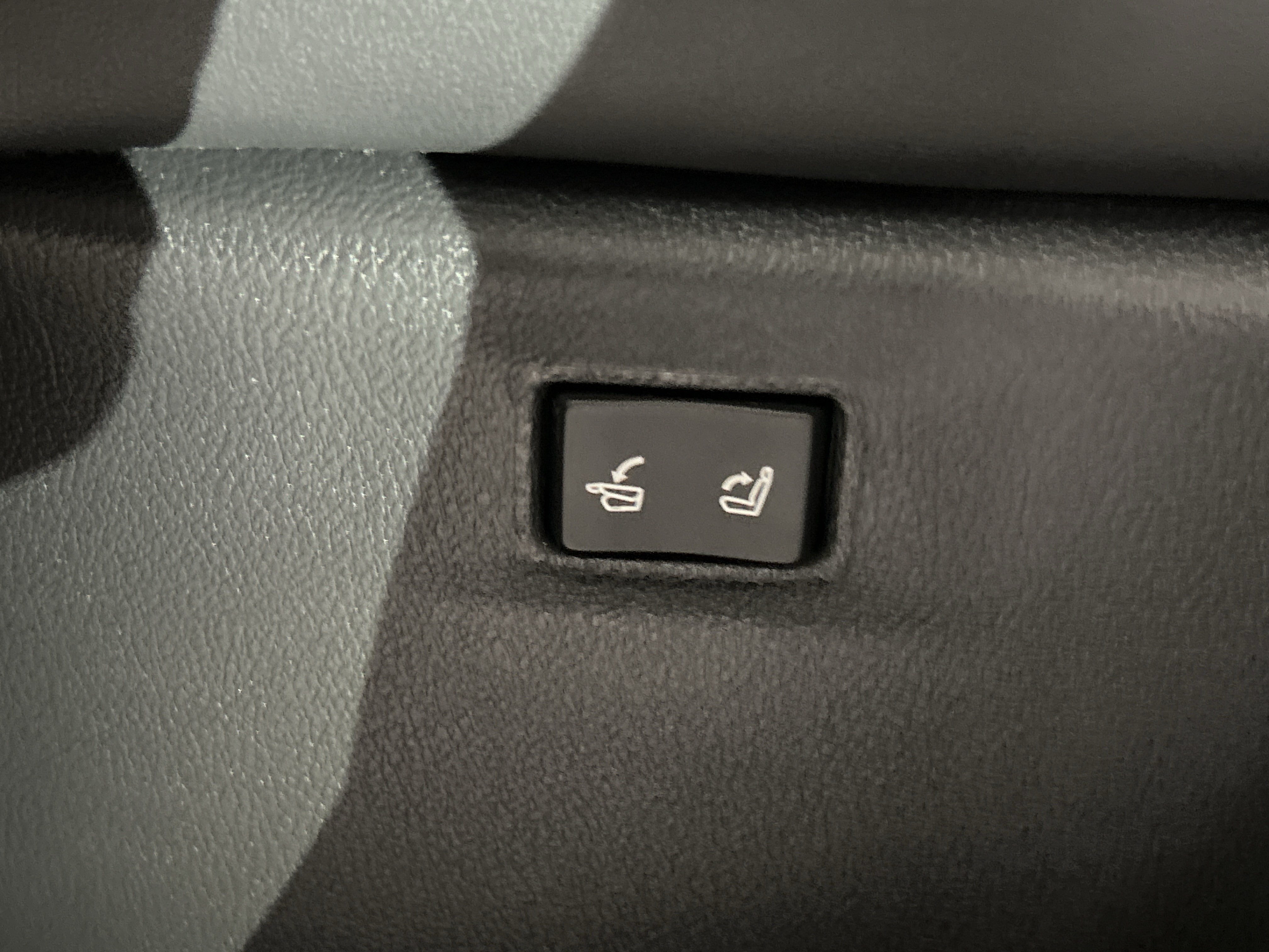 Used 2024 Lexus RX 350 AWD w/ Convenience Package image 29