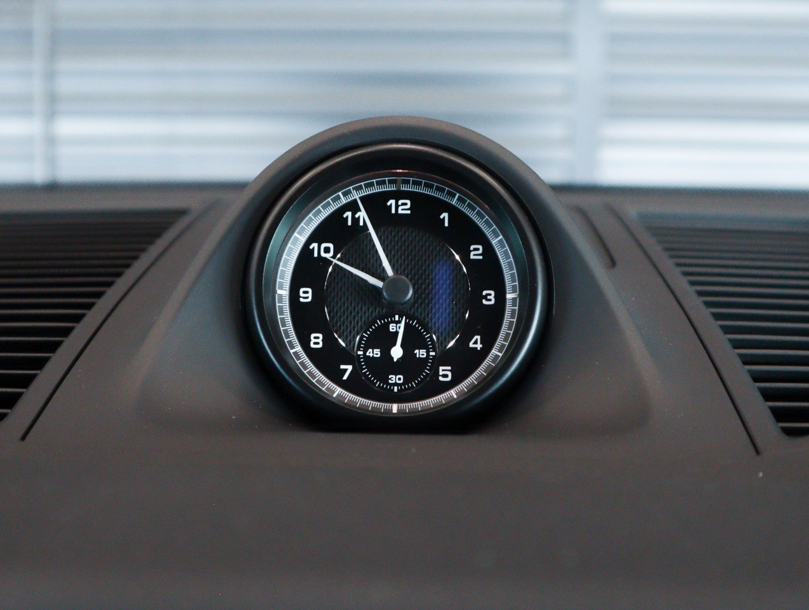 New 2026 Porsche Macan image 23