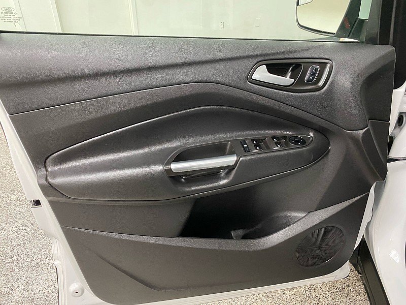 Used 2017 Ford Escape SE image 9