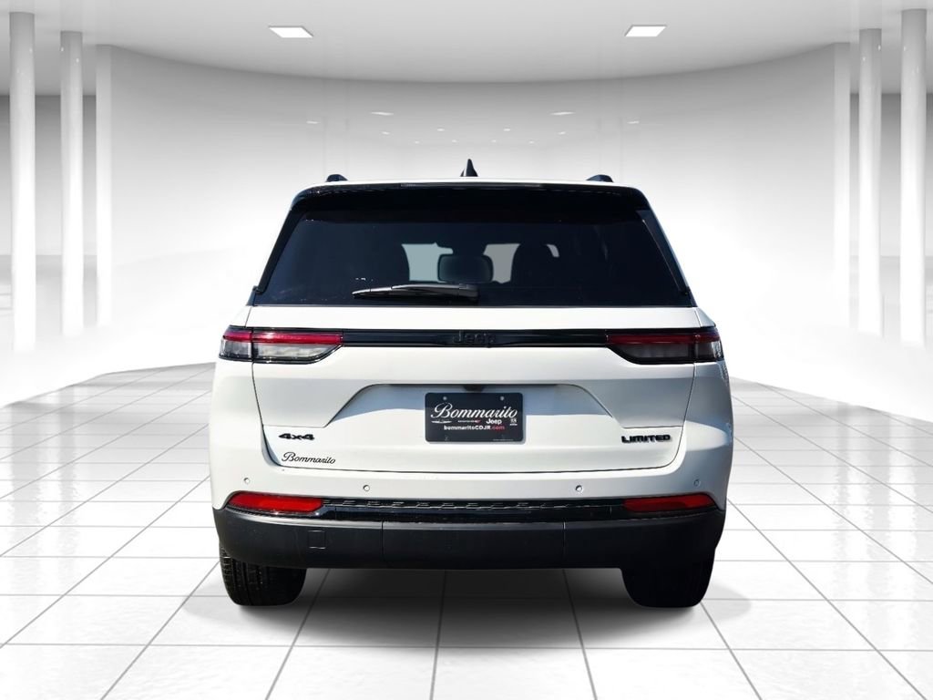 New 2025 Jeep Grand Cherokee Limited w/ Black Appearance Package AWD/4WD image 4