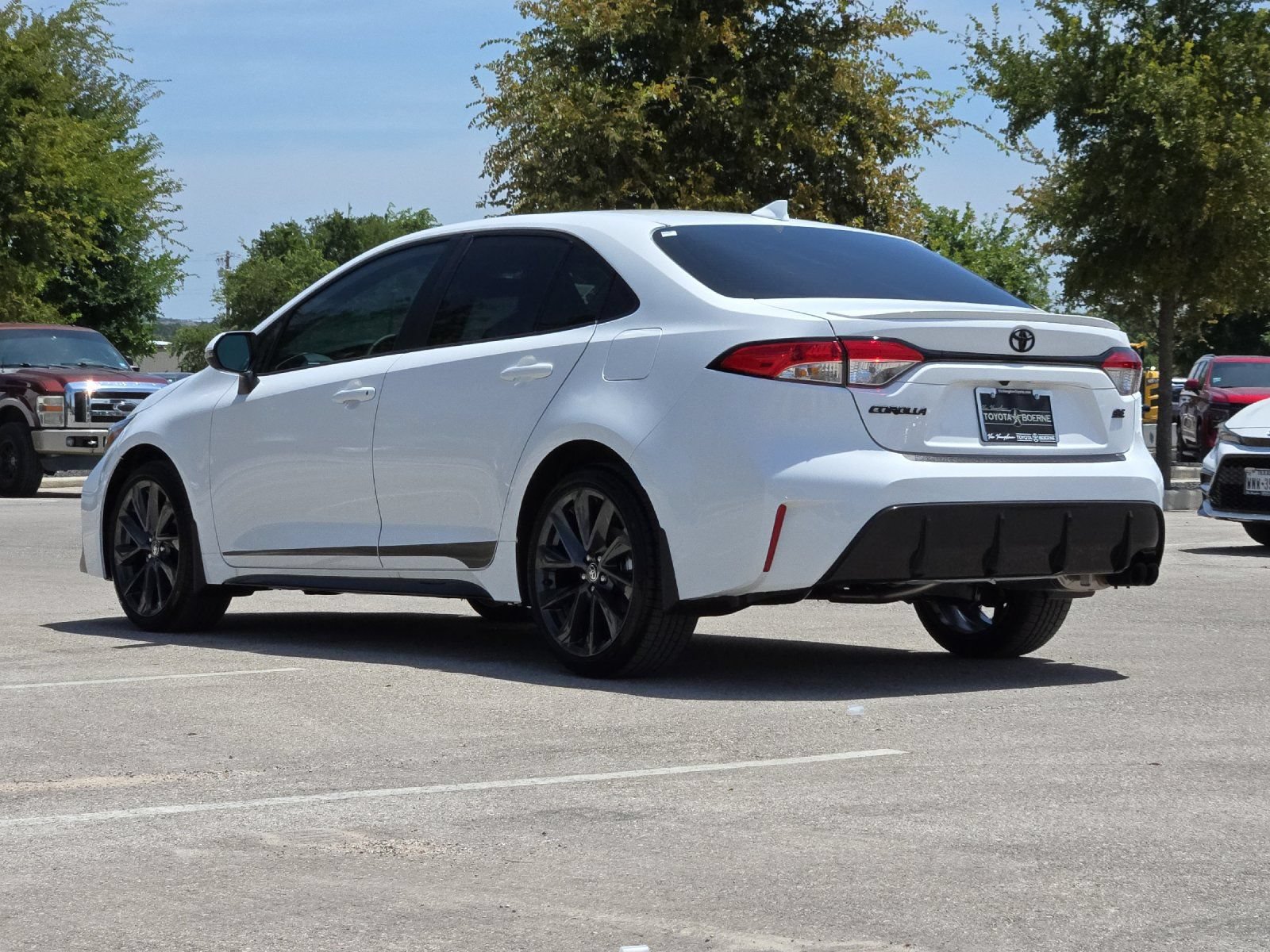 Certified 2026 Toyota Corolla SE FWD image 3