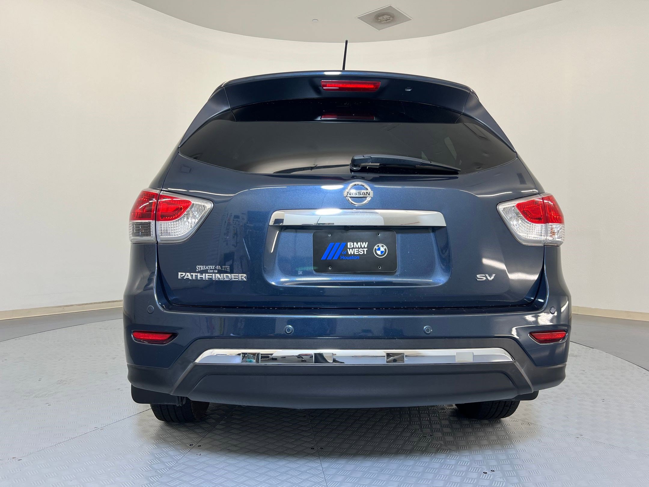 Used 2013 Nissan Pathfinder SV image 9