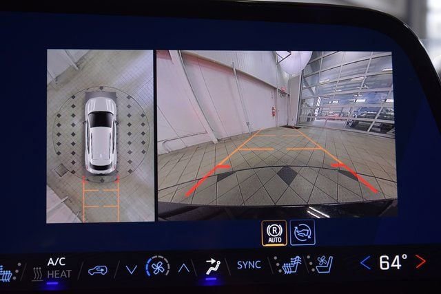 New 2026 Chevrolet Equinox EV LT w/ Convenience Package II FWD image 47