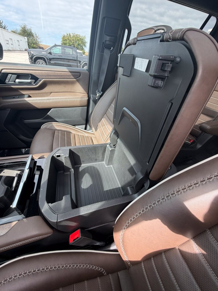 Used 2026 GMC Yukon XL Denali Ultimate w/ LPO, Floor Liner Package AWD/4WD image 19