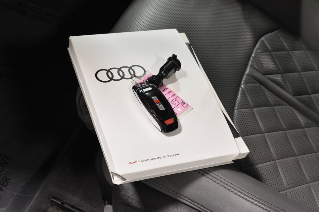 Used 2021 Audi SQ8 Prestige w/ Prestige Package image 39