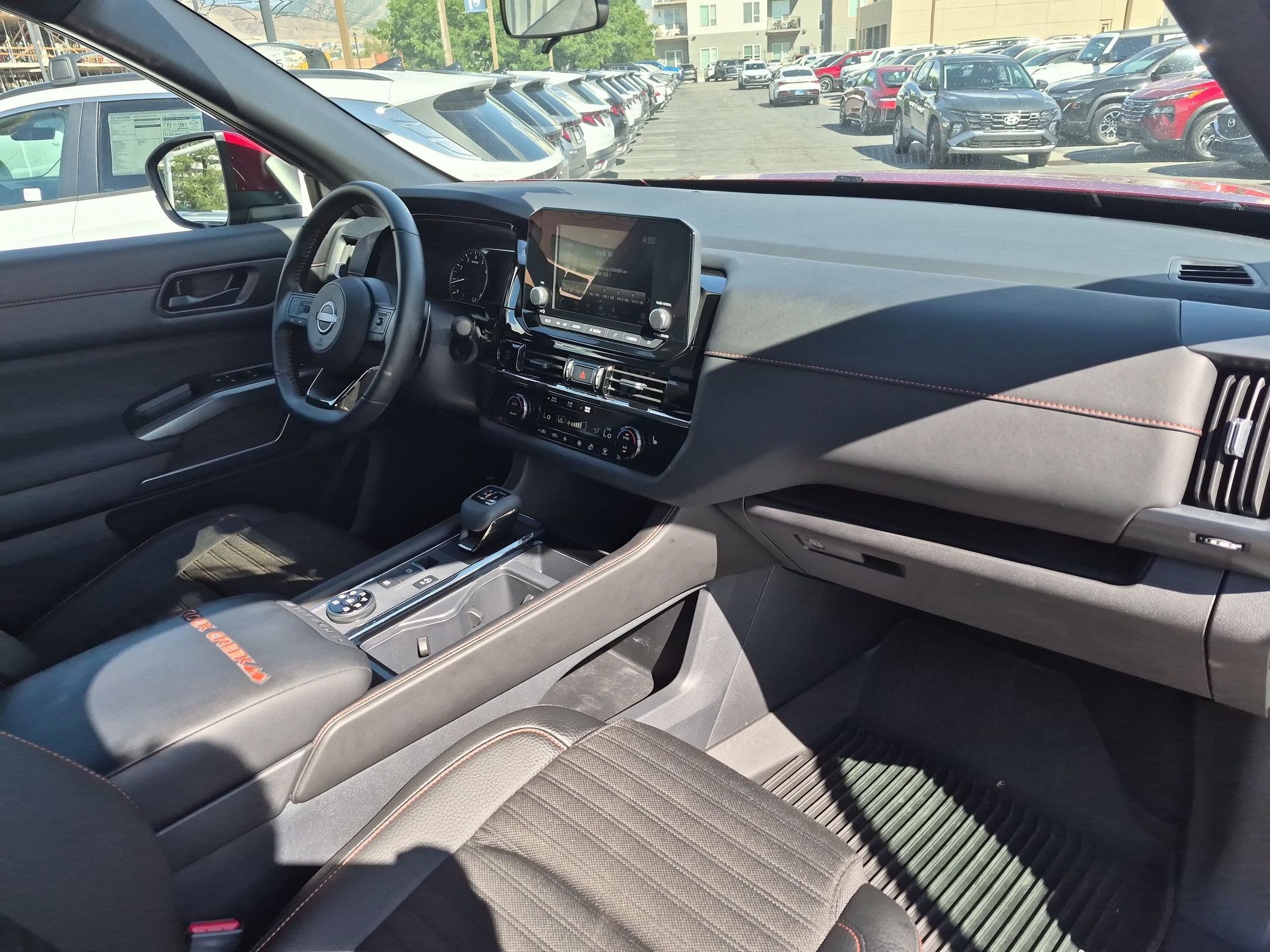 Used 2025 Nissan Pathfinder Rock Creek AWD/4WD image 32