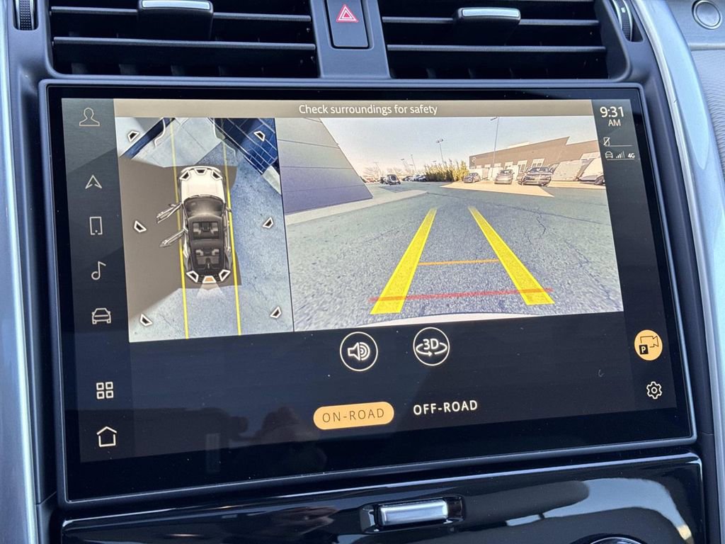 Certified 2025 Land Rover Discovery Dynamic SE AWD/4WD image 24