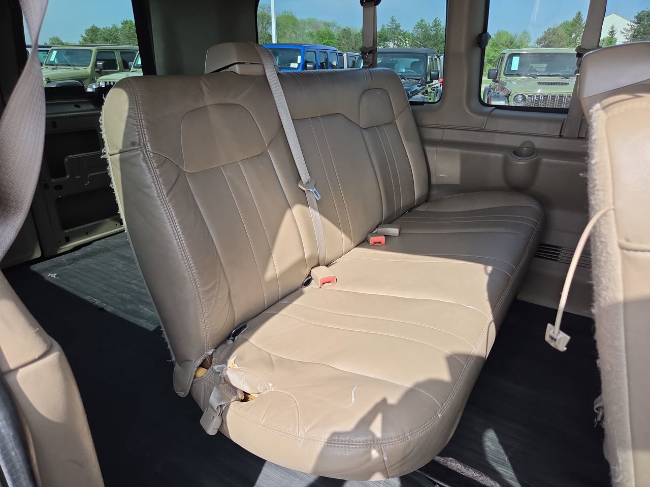 Used 2011 Chevrolet Express 1500 LS RWD image 13