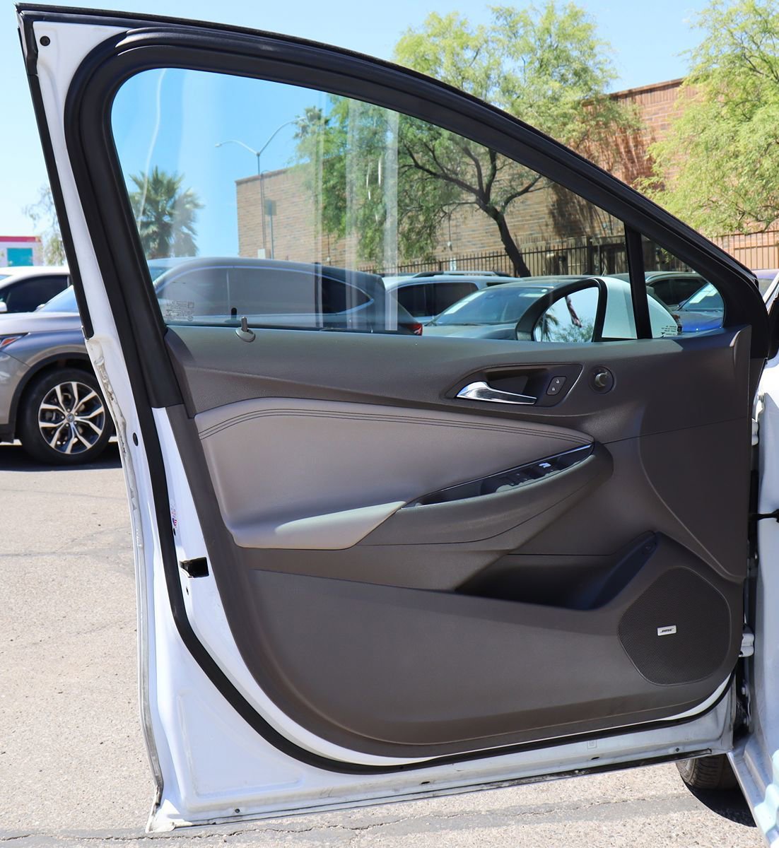 Used 2016 Chevrolet Cruze Premier FWD image 36
