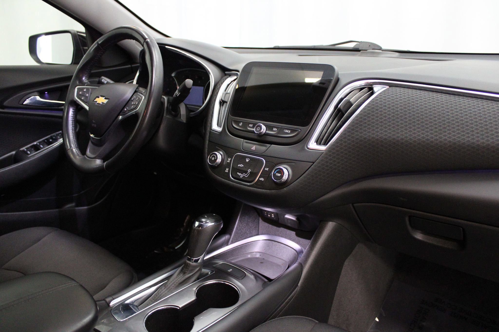 Used 2018 Chevrolet Malibu LT image 27