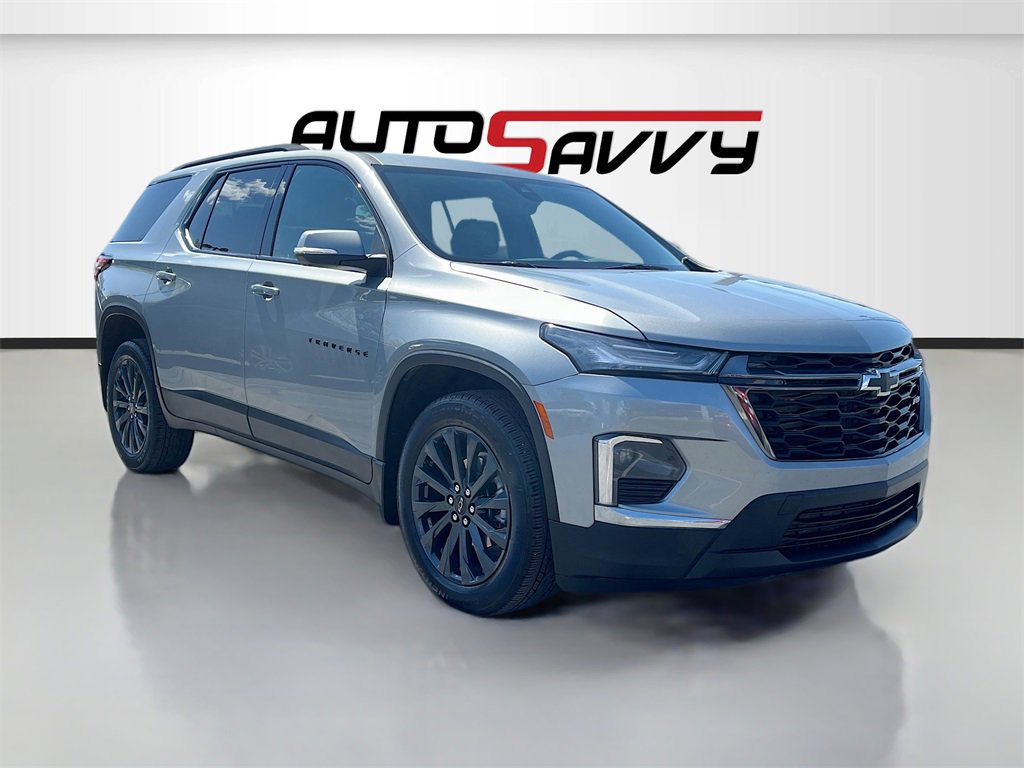 Used 2023 Chevrolet Traverse RS