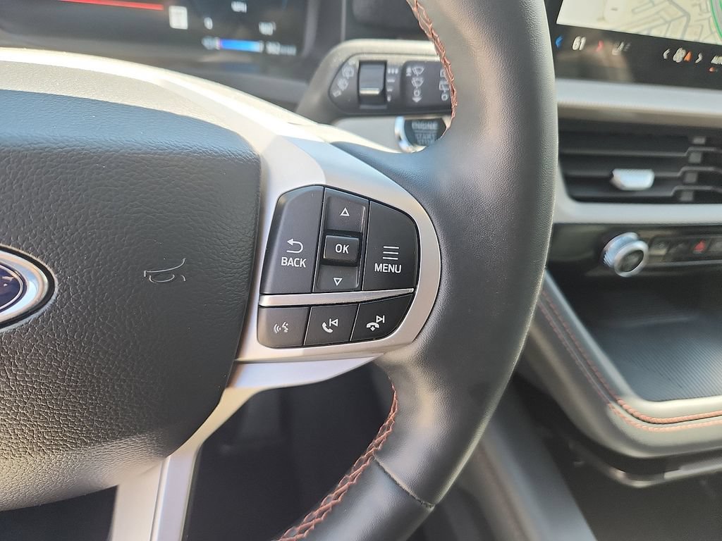 Used 2025 Ford Explorer Active w/ Active Comfort Package AWD/4WD image 19