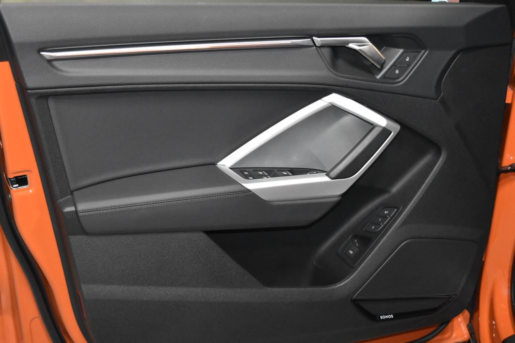 Certified 2025 Audi Q3 2.0T Premium Plus w/ Premium Plus Package image 4