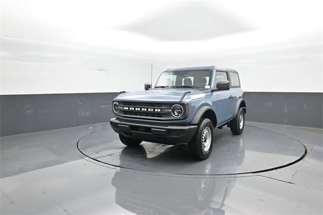 New 2025 Ford Bronco Base image 3