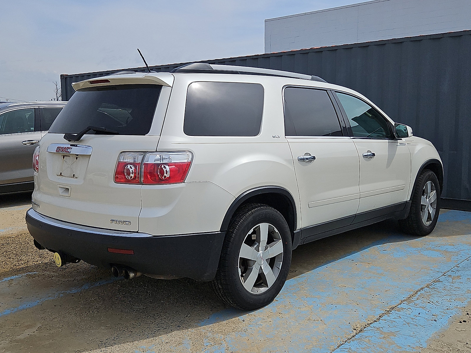 Used 2011 GMC Acadia SLT image 8