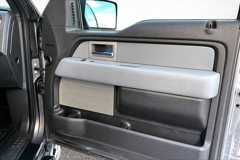 Used 2011 Ford F150 XLT w/ XLT Chrome Pkg AWD/4WD image 28