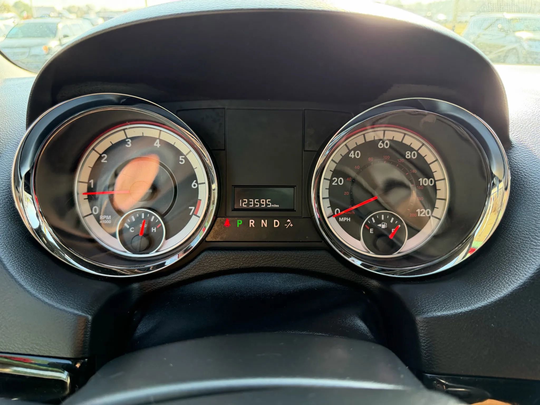 Used 2016 Dodge Grand Caravan SE image 25