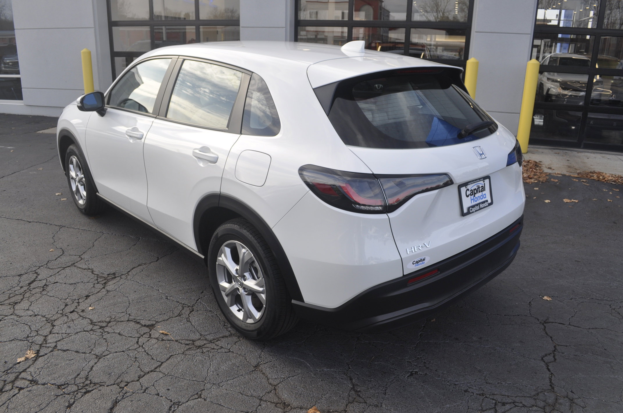 Certified 2025 Honda HR-V LX image 5