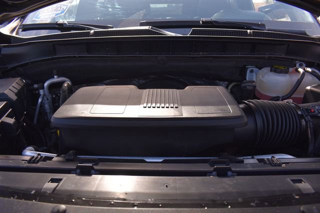Certified 2023 Chevrolet Suburban Z71 w/ Z71 Off-Road Package AWD/4WD image 40