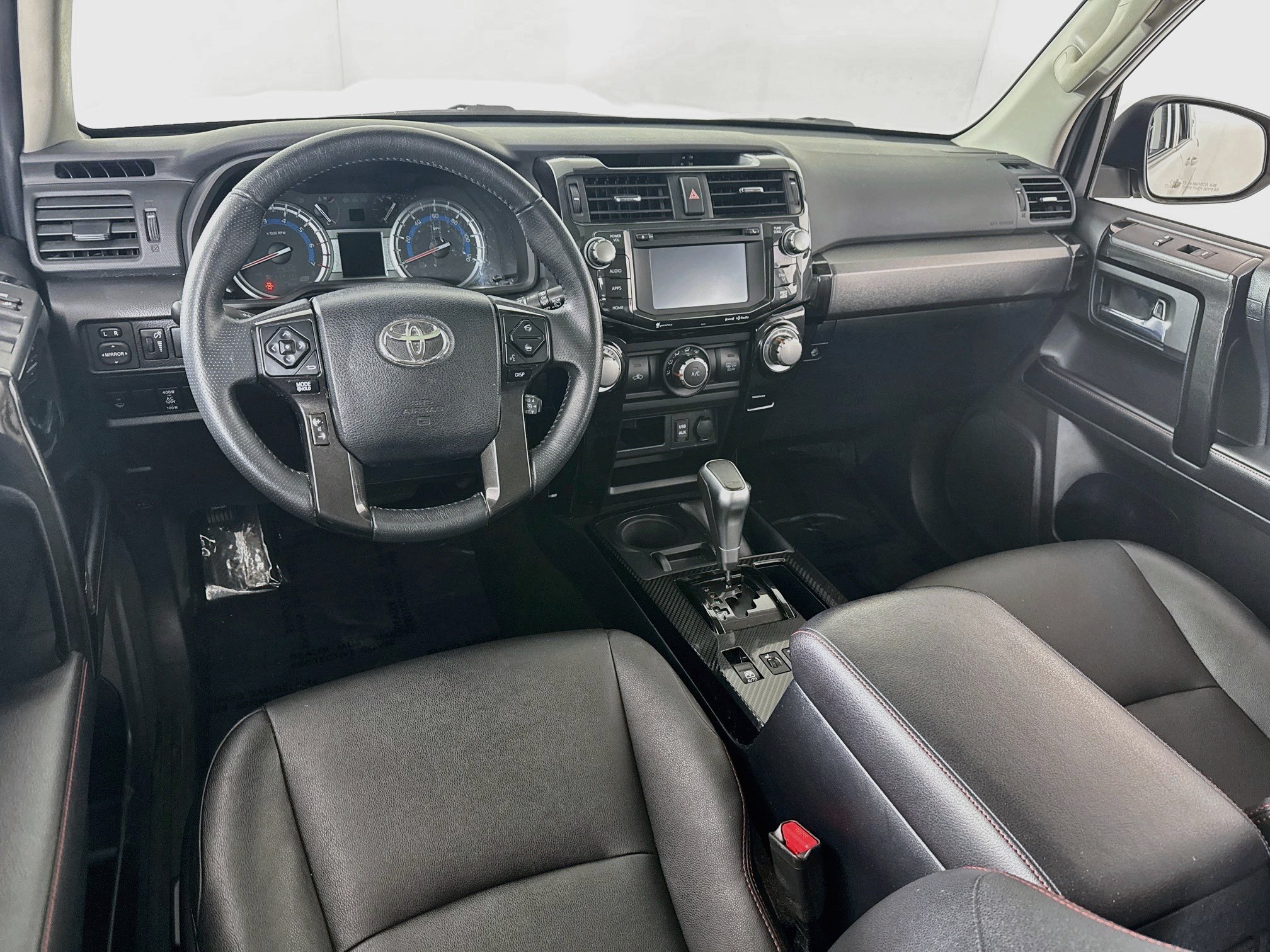 Used 2018 Toyota 4Runner TRD Off-Road Premium AWD/4WD image 19
