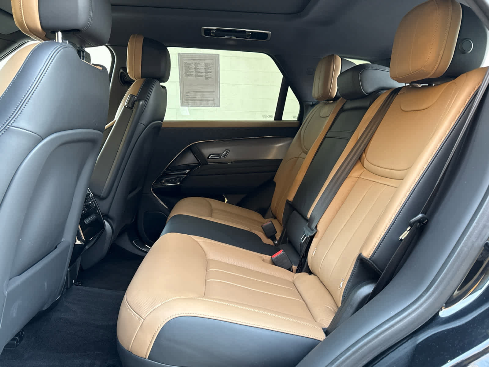 Certified 2023 Land Rover Range Rover Sport SE Dynamic image 17