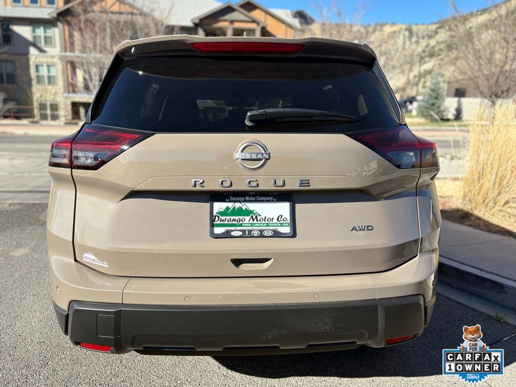 Used 2025 Nissan Rogue SV image 7