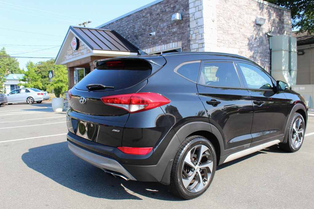 Used 2018 Hyundai Tucson Value AWD/4WD image 5