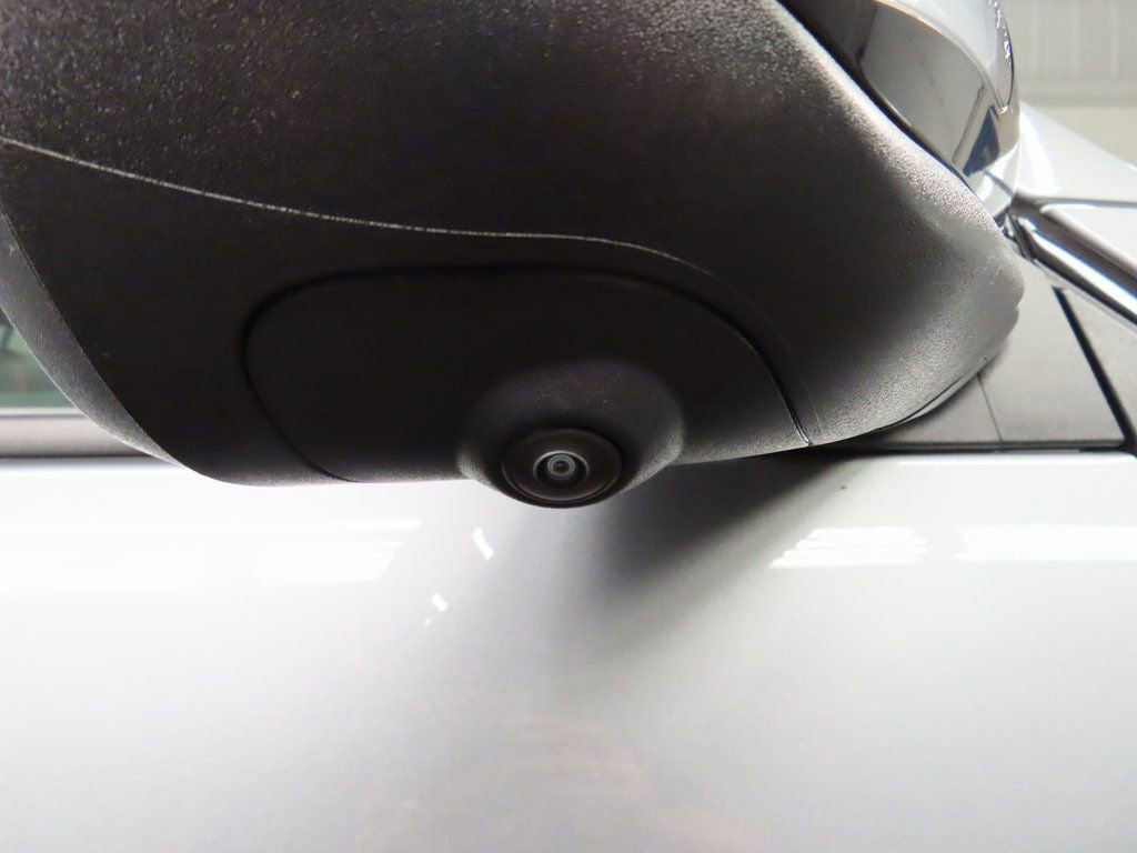 Used 2024 Chevrolet Traverse RS w/ LPO, Floor Liner Package image 54
