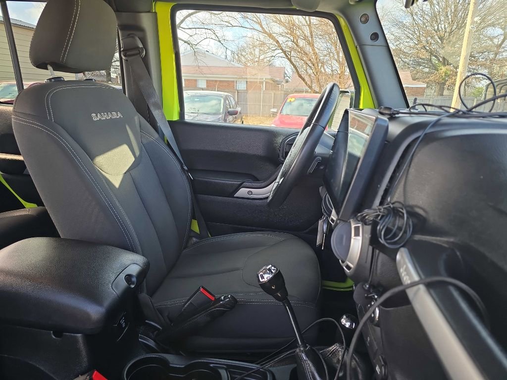 Used 2016 Jeep Wrangler Unlimited Sahara image 20