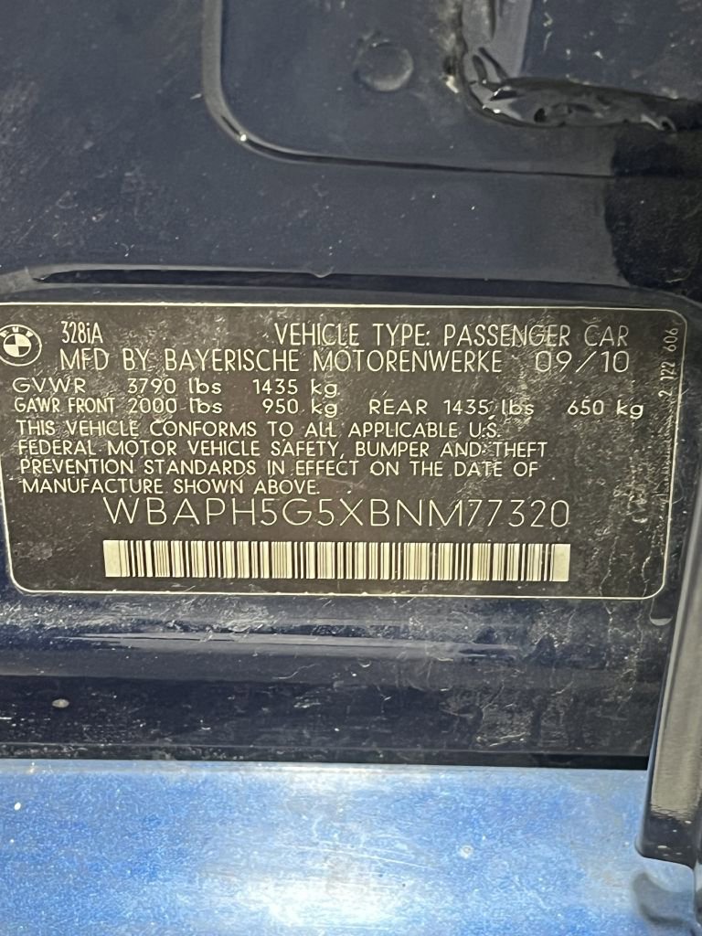 Used 2011 BMW 328i I SULEV image 2