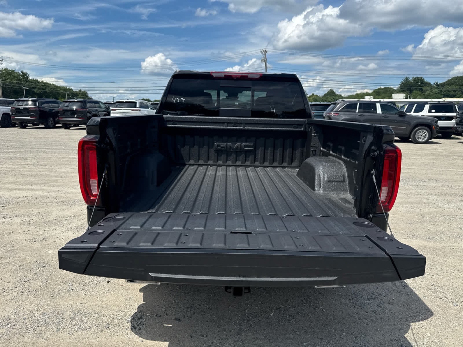 New 2026 GMC Sierra 1500 Denali w/ Denali Reserve Package AWD/4WD image 10