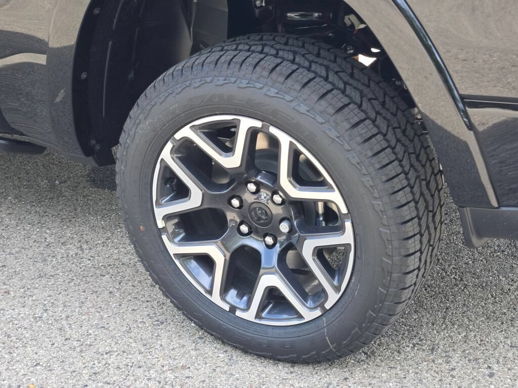 New 2027 RAM 1500 Laramie AWD/4WD image 14