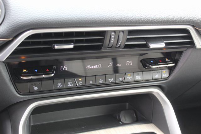 Certified 2025 MAZDA CX-90 3.3 Turbo w/ Preferred Package image 27