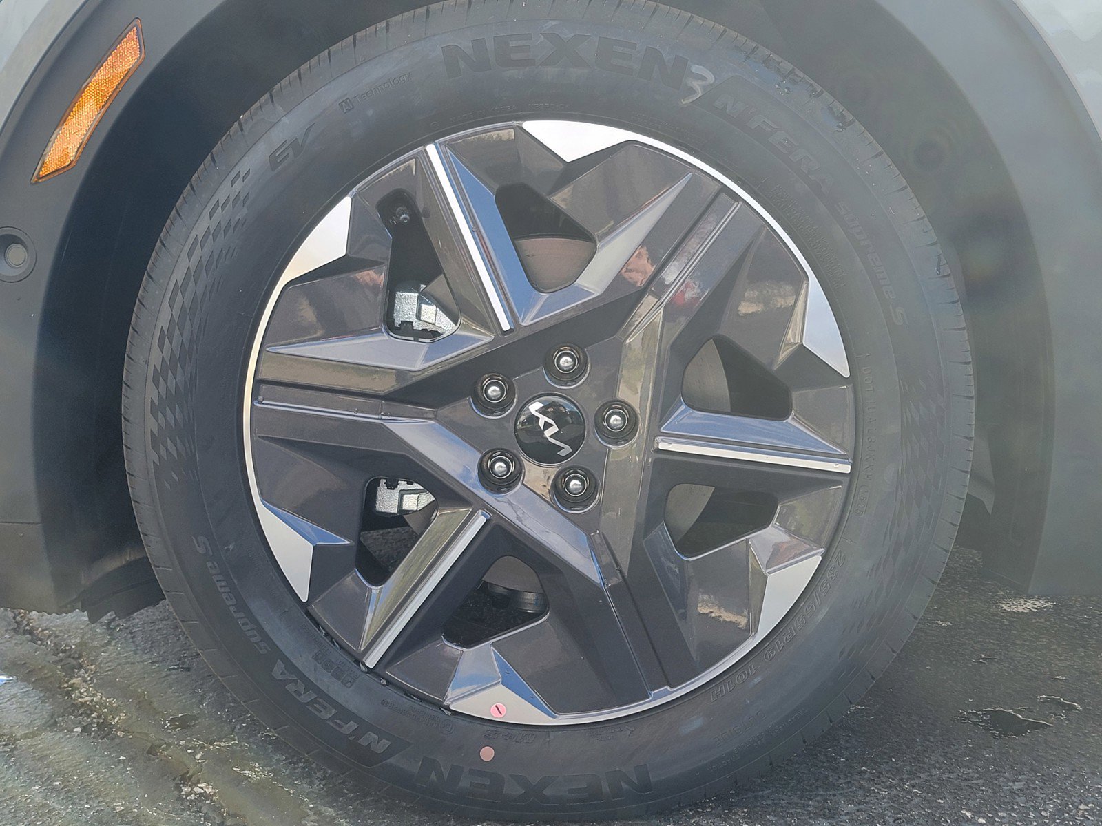 New 2025 Kia EV6 Light w/ Light LR Technology Package image 12